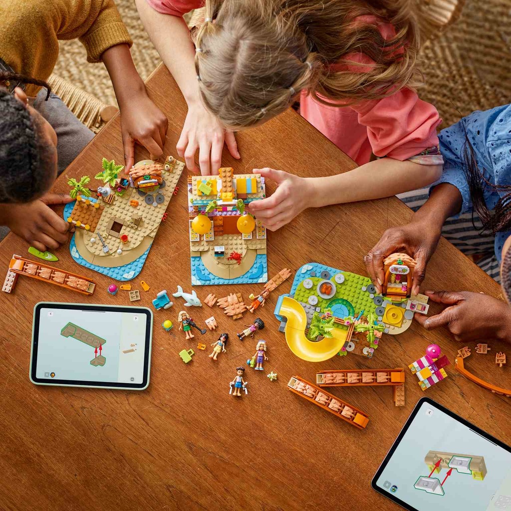 LEGO Friends | Hotel de Vacaciones Familiares en la Playa - 42673