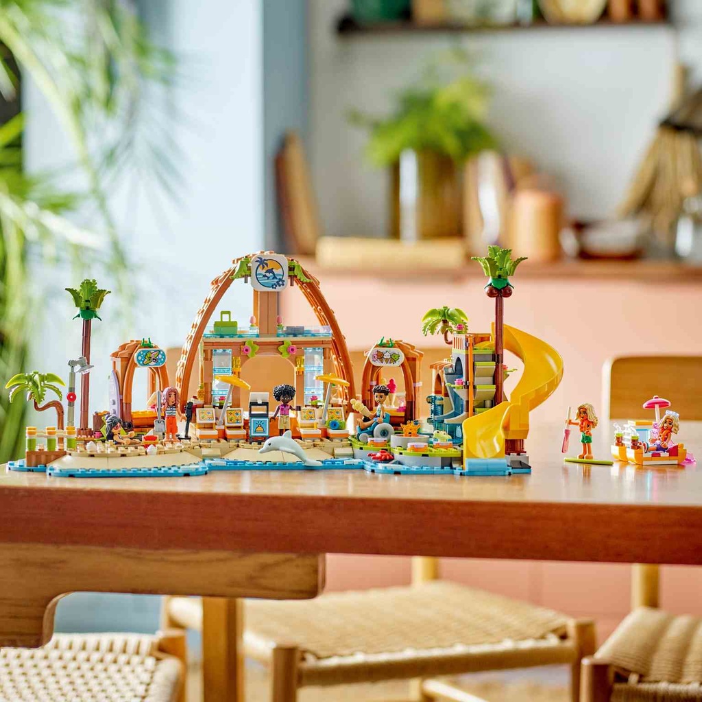 LEGO Friends | Hotel de Vacaciones Familiares en la Playa - 42673