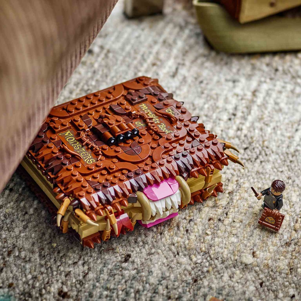 LEGO Harry Potter | Monstruoso Libro de los Monstruos Mordedor  - 76449