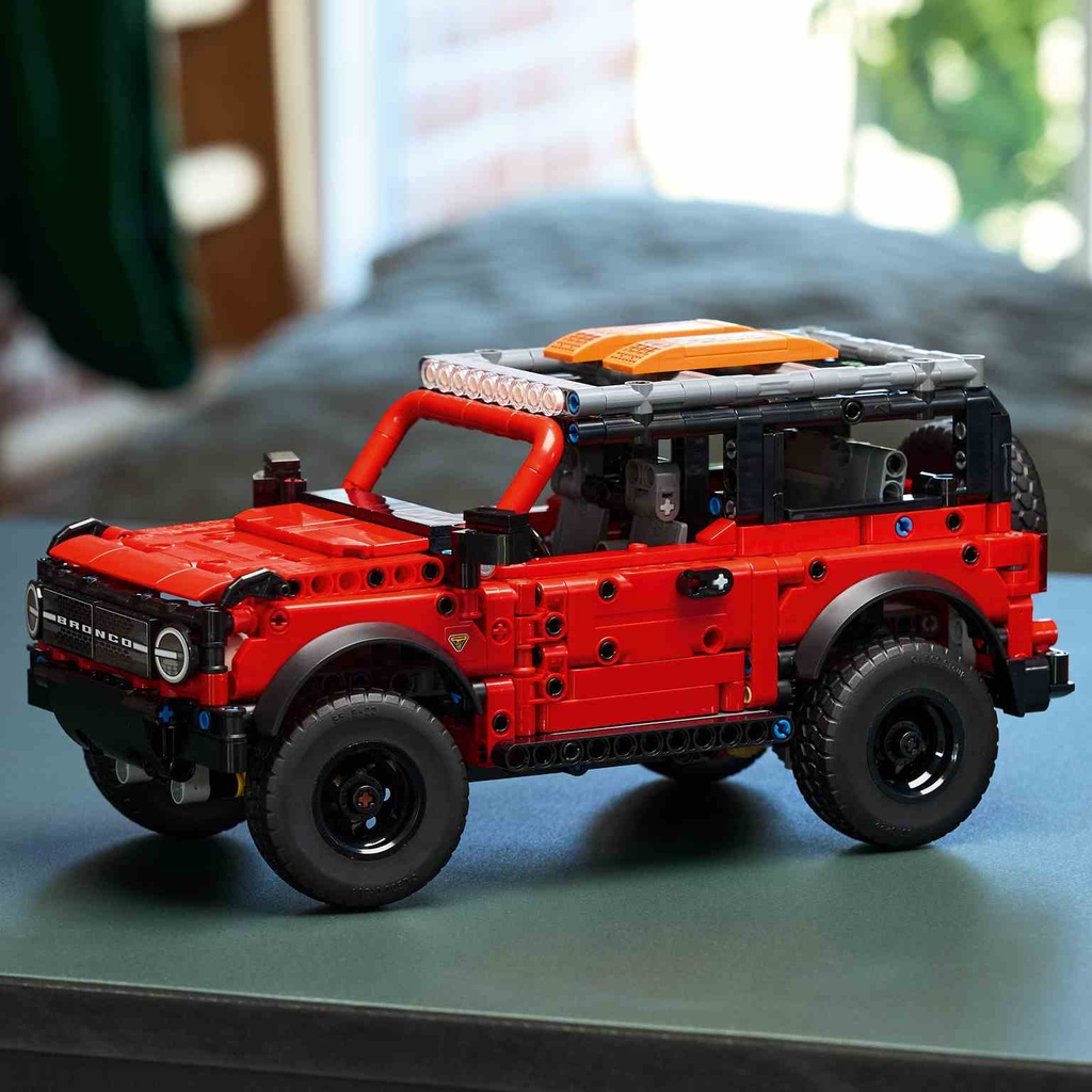 LEGO Technic | Furgoneta Ford Bronco  - 42213