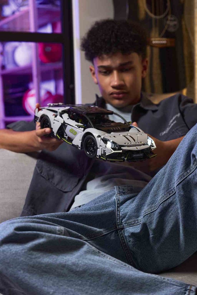 LEGO Technic | Superdeportivo Lamborghini Revuelto  - 42214