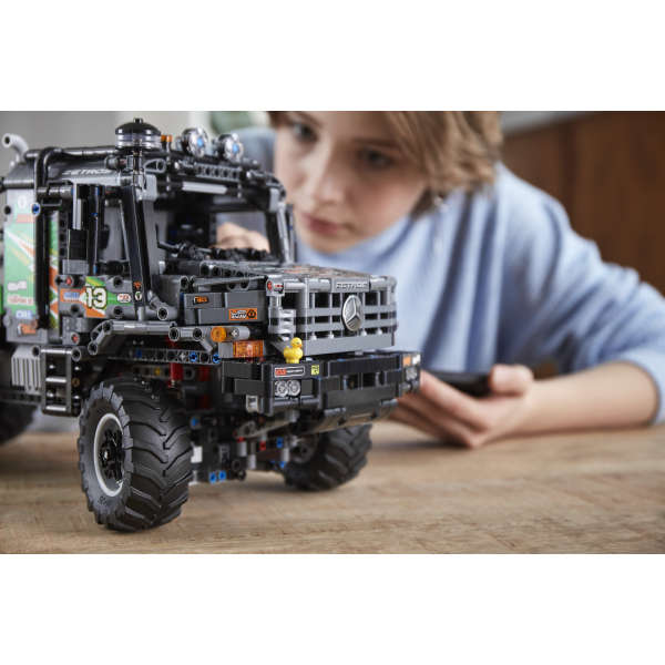 Lego Technic Camión de Trial 4x4 MercedesBenz Zetros Controlado por App 42129