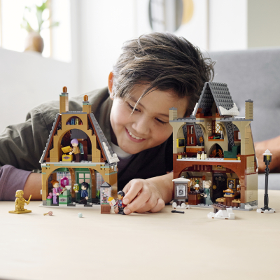 Lego Harry Potter Visita a la Aldea de Hogsmeade 76388