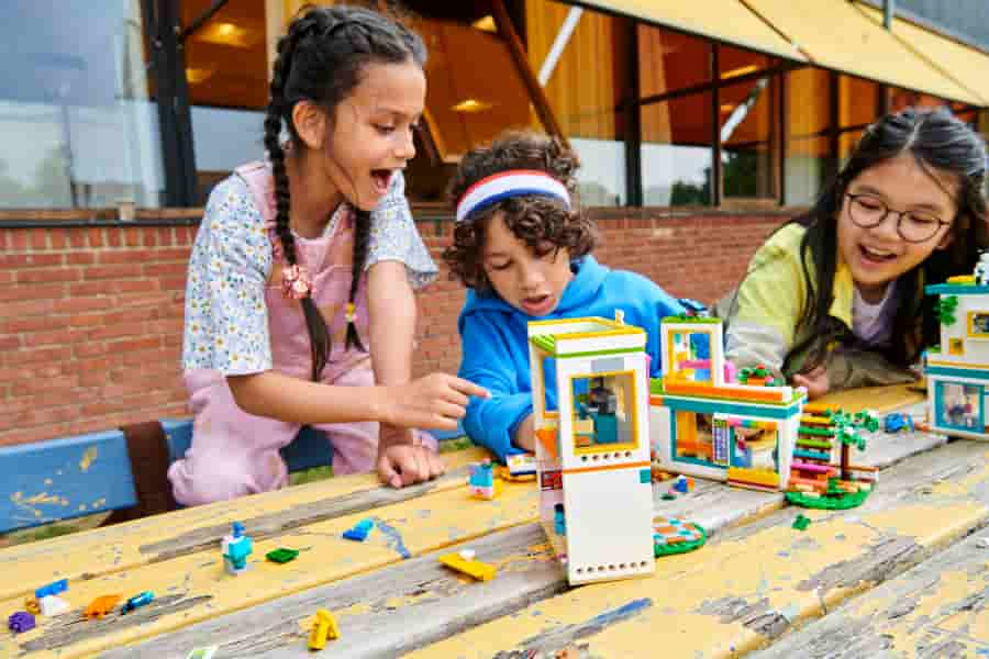 Lego Friends Escuela Internacional de Heartlake 41731