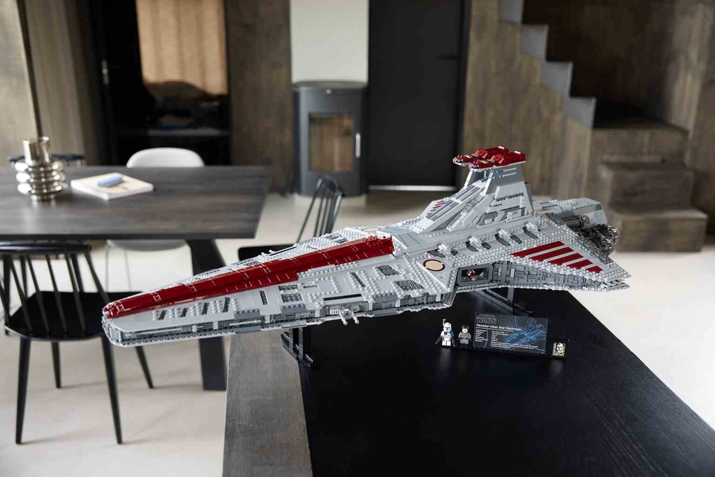 LEGO STAR WARS | Crucero de Ataque Clase Venator de la República - 75367