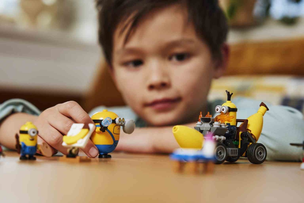 LEGO MINIONS | Minions y Coche Banana - 75580