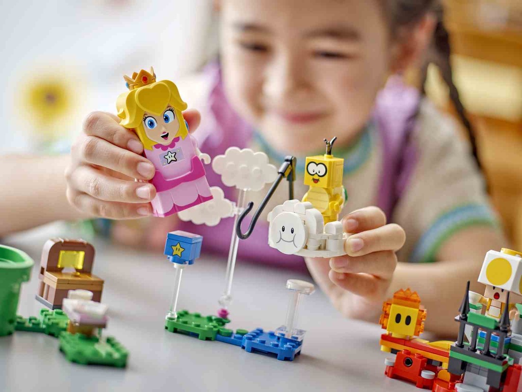 LEGO Super Mario | Aventuras interactivas con LEGO Peach- 71441