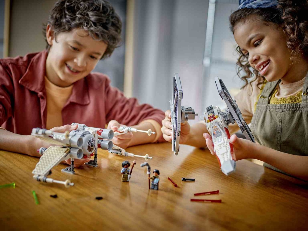 LEGO STAR WARS | Caza TIE y Ala-X Fusionados - 75393