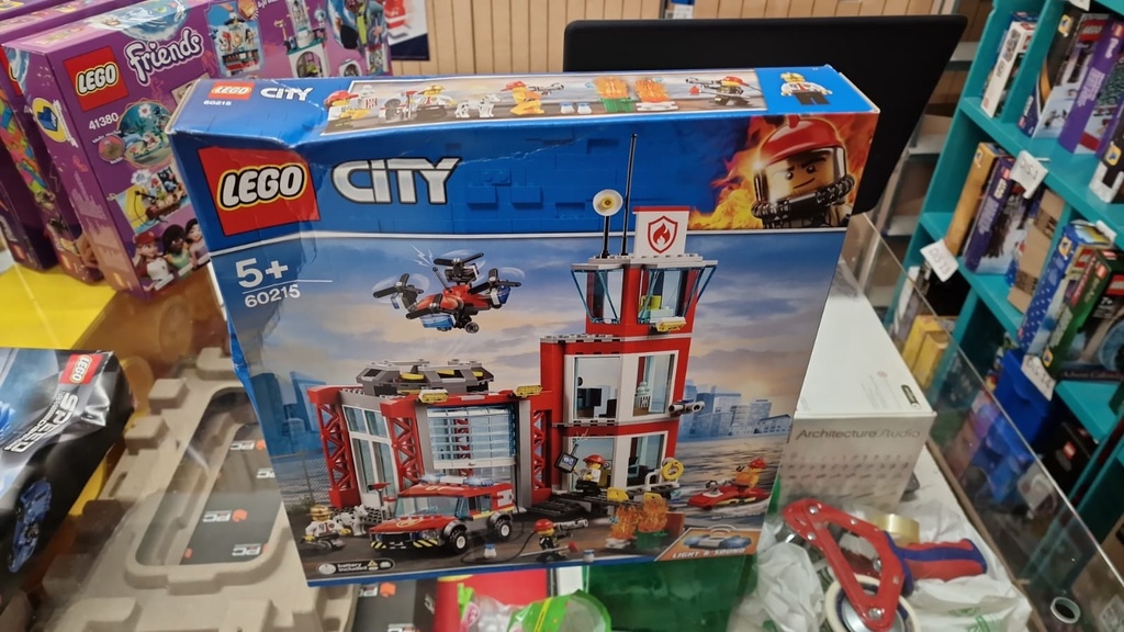 Lego City Parque de Bomberos 60215 Caja Dañada CD