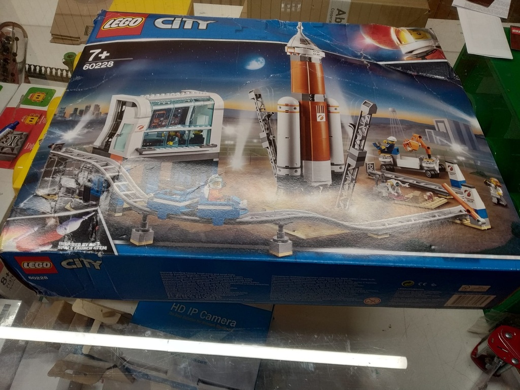 Lego City Cohete Espacial de Larga Distancia y Centro de Control 60228 Caja Dañada CD