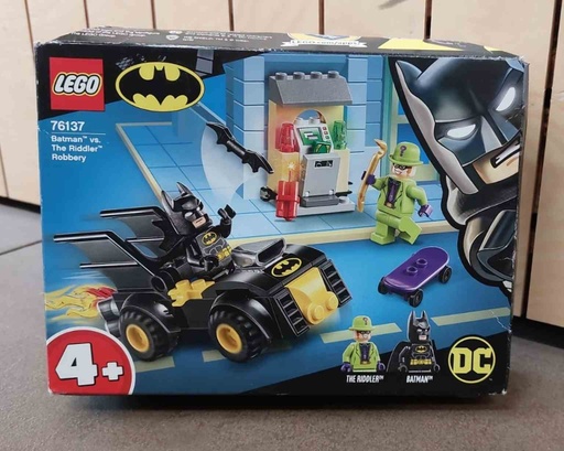 [76137-CD] LEGO DC Comics Super Heroes Batman™ y el Robo de Enigma CAJA DAÑADA  76137-CD